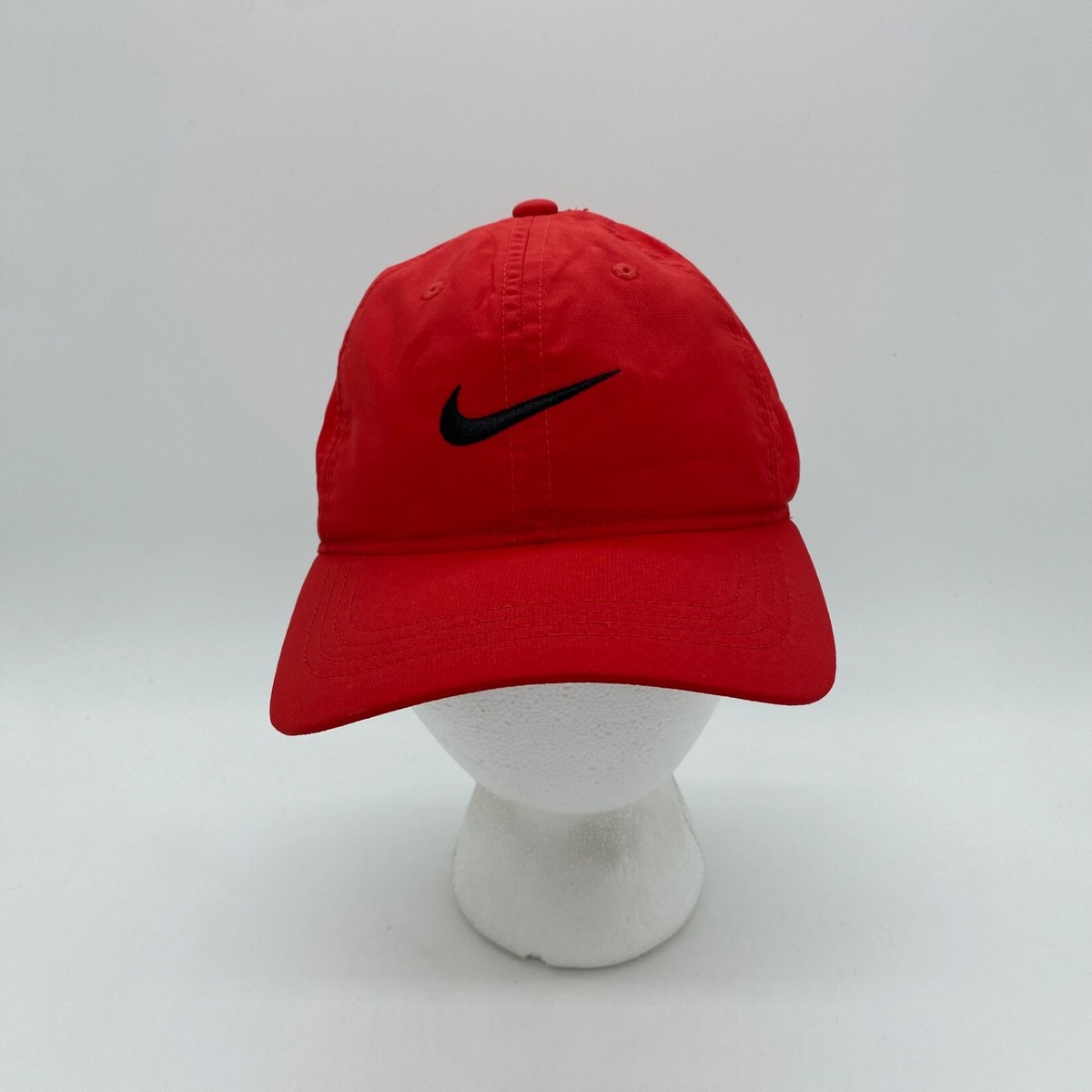red nike cap mens