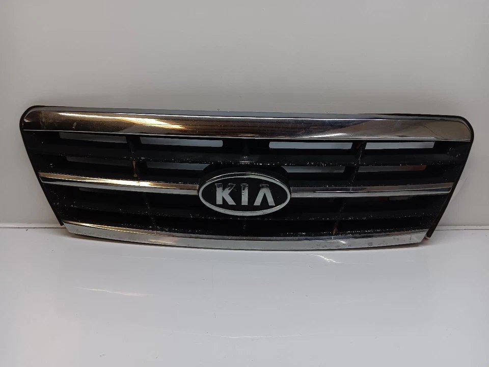 Grille Fits 04-06 Kia Optima OEM - Image 2 of 4