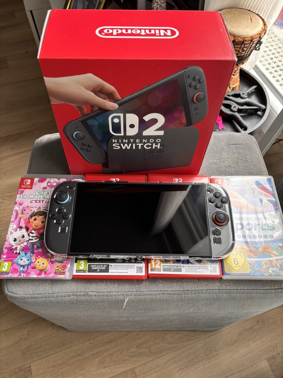 Console Nintendo Switch 2 et jeux vidéo hybrides avec manettes sans fil