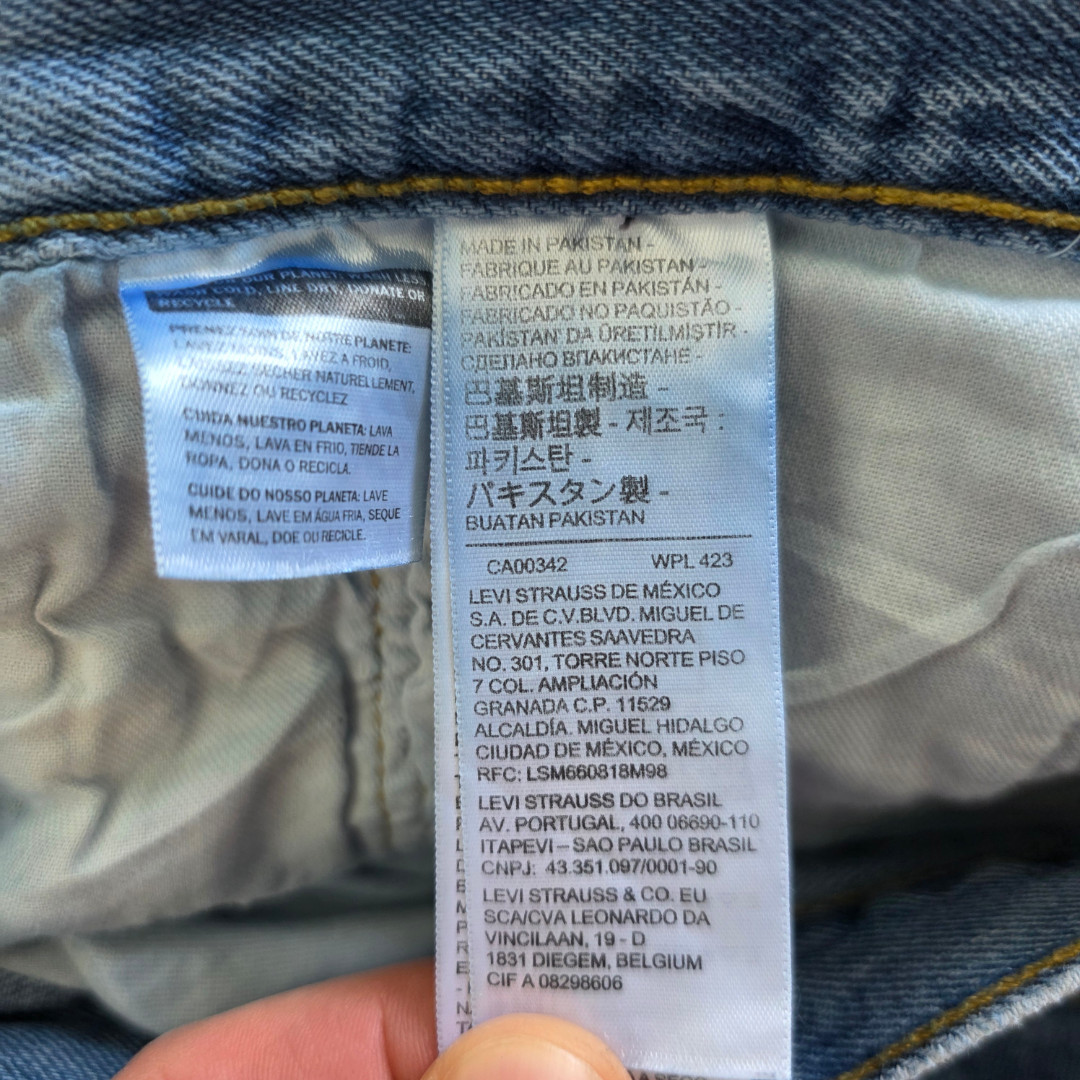 Levi’s 501 Jeans W38 L32 Men’s Blue Straight Fit Denim Button Fly image 6