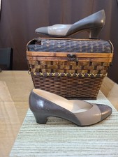 Salvatore Ferragamo Leather Heels Pumps Size US 7.5B Vintage Brown, Gray, Taupe
