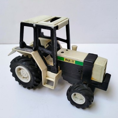 NEW RAY TOYS RZ-1 Farm Tractor White Agricultural Model Push Vintage Tracteur