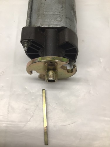 PORSCHE 911 CONVERTIBLE TOP MOTOR 91162411700 #2 - Picture 6 of 7