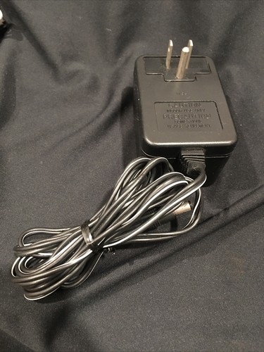AEC-4814B AC/ DC 120V/ 60Hz/ 18W/ Input 14V/ 730mA/ Output Power Adapter - Picture 3 of 4