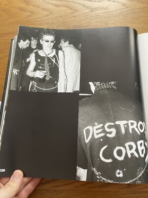 洋書 PUNK. Colegrave & Sullivan Punk: Amazon.co.uk