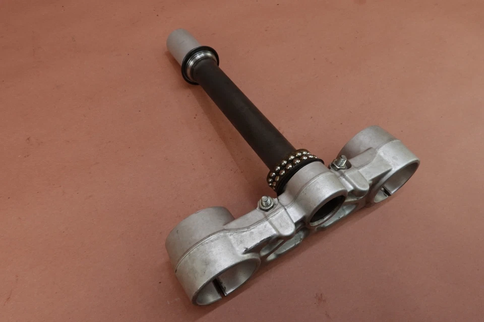 Ducati Hypermotard 1100 S 2007-2009 triple árbol abrazadera inferior vástago Foto 3 de 4