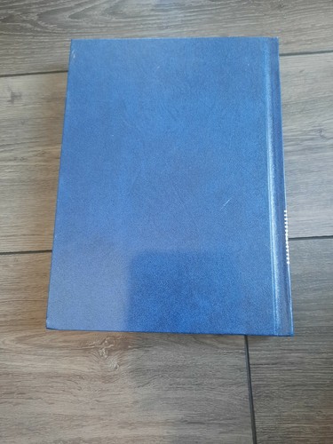 The World Book Year Book 1993 Events of 1992, Free Shipping, Blue Version - Picture 12 of 12