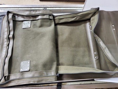 Swiss Army Military Green Leather Folding Bag with Homa Clasps - Picture 10 of 19