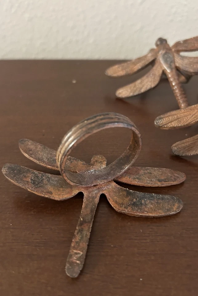 Juego de 8 servilleteros libélula muelle 1 hierro fundido rústico 23/4" L x 31/2" W 11/2" Foto 2 de 4