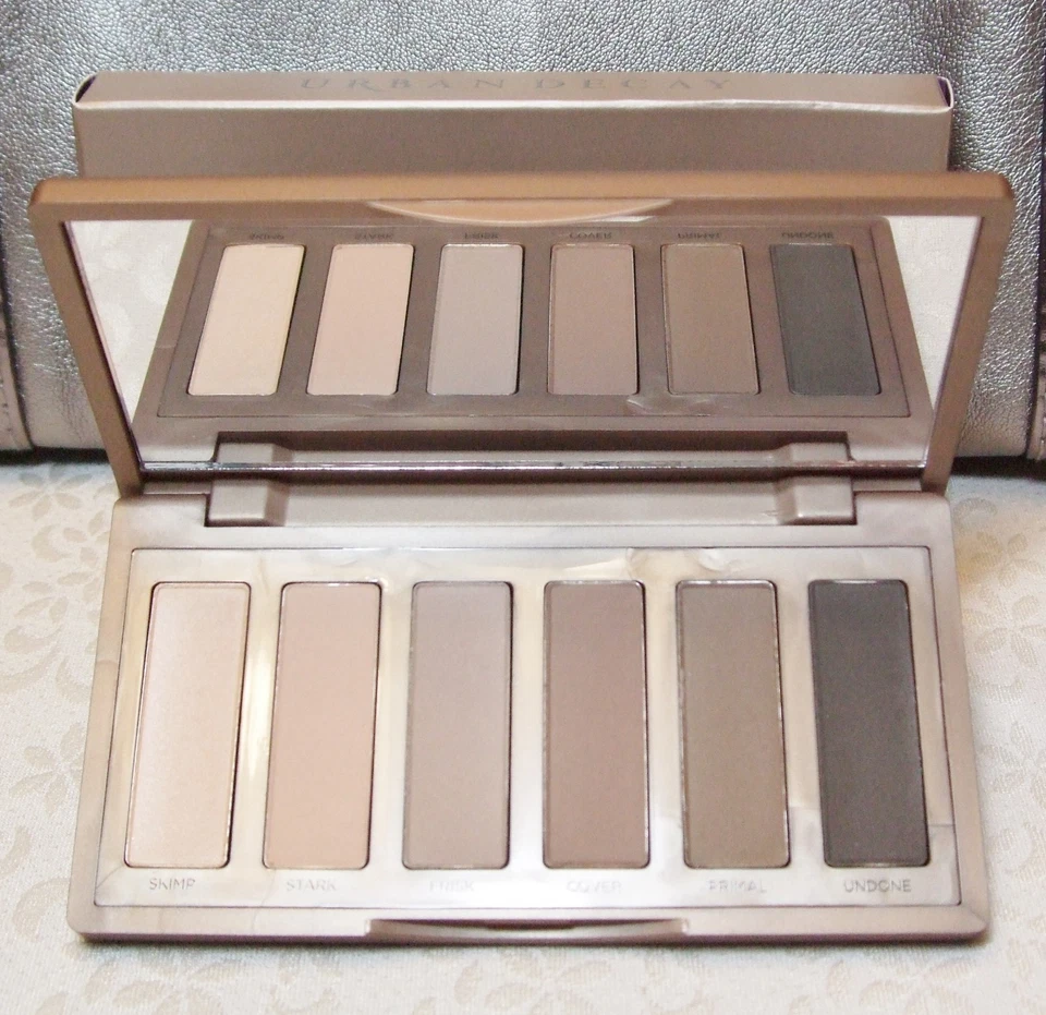 Urban Decay Naked2 Basics Matte Neutral Eyeshadow Palette New in Box $35 Value - Image 2 of 4