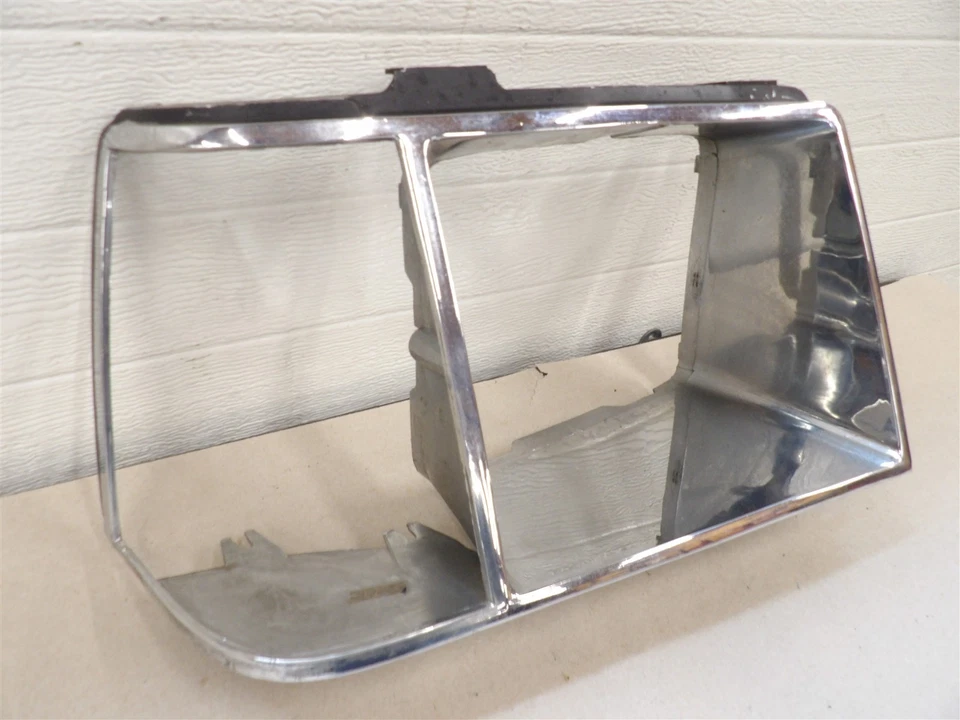 FARO DERECHO PASAJERO FORD ESCORT MERCURY LYNX 1981-1985 BISEL CROMADO OEM Foto 2 de 4