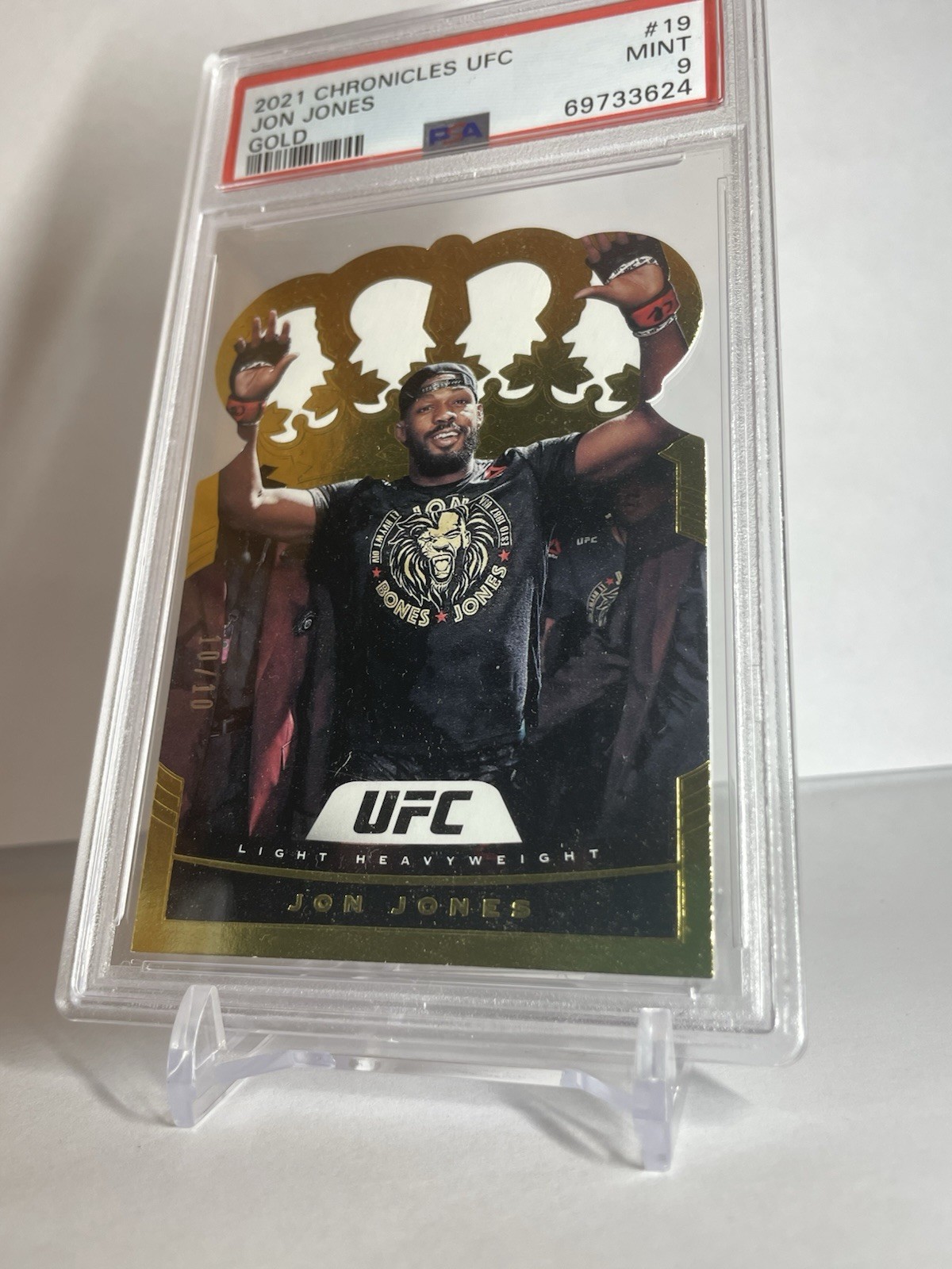 Jon Jones 2021 Panini Chronicles UFC Crown Royale Gold 10/10 PSA 9 📕end view 2