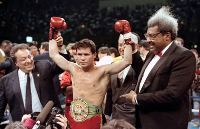 Julio Cesar Chavez Celebrates With Don King 1 Old Boxing Photo