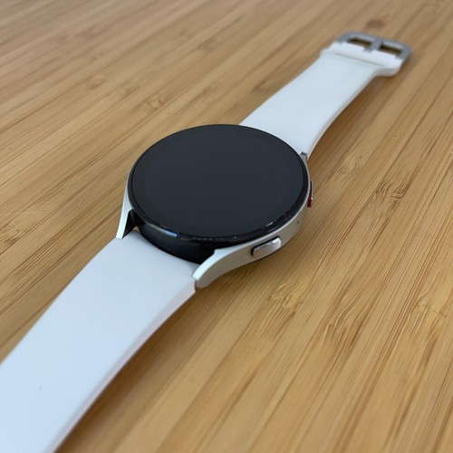 Samsung Galaxy Watch 5 44mm - Silver - Bluetooth + LTE - Charging Issues - Picture 2 of 15