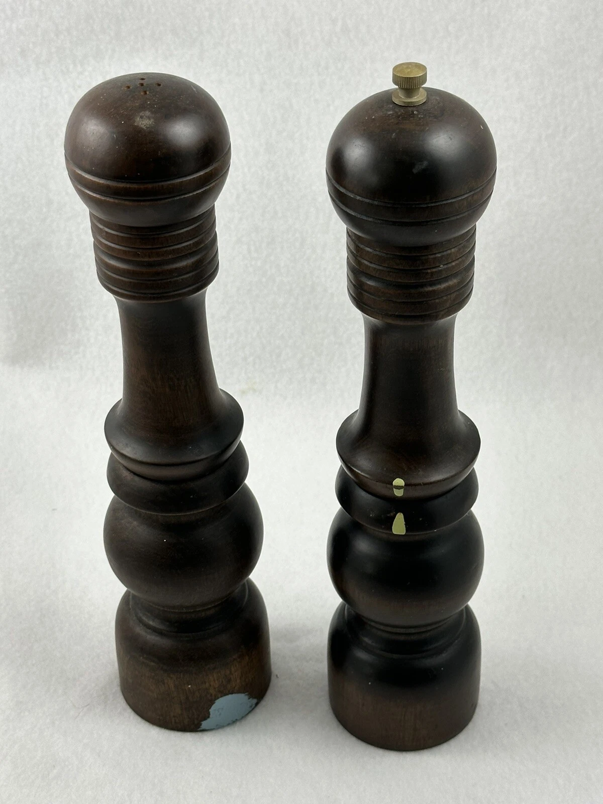 VINTAGE 11" TALL WOOD SALTSHAKER & PEPPER GRINDER SET CATALINA JAPAN STICKER MCM