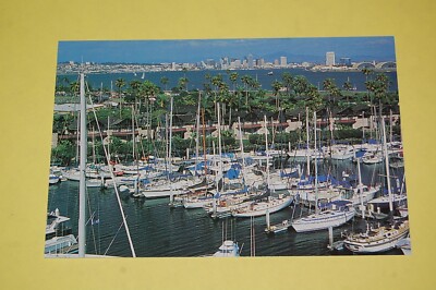 Chrome Postcard of Yacht Harbor Humphrey's Half Moon Inn & Suites, San Diego, CA