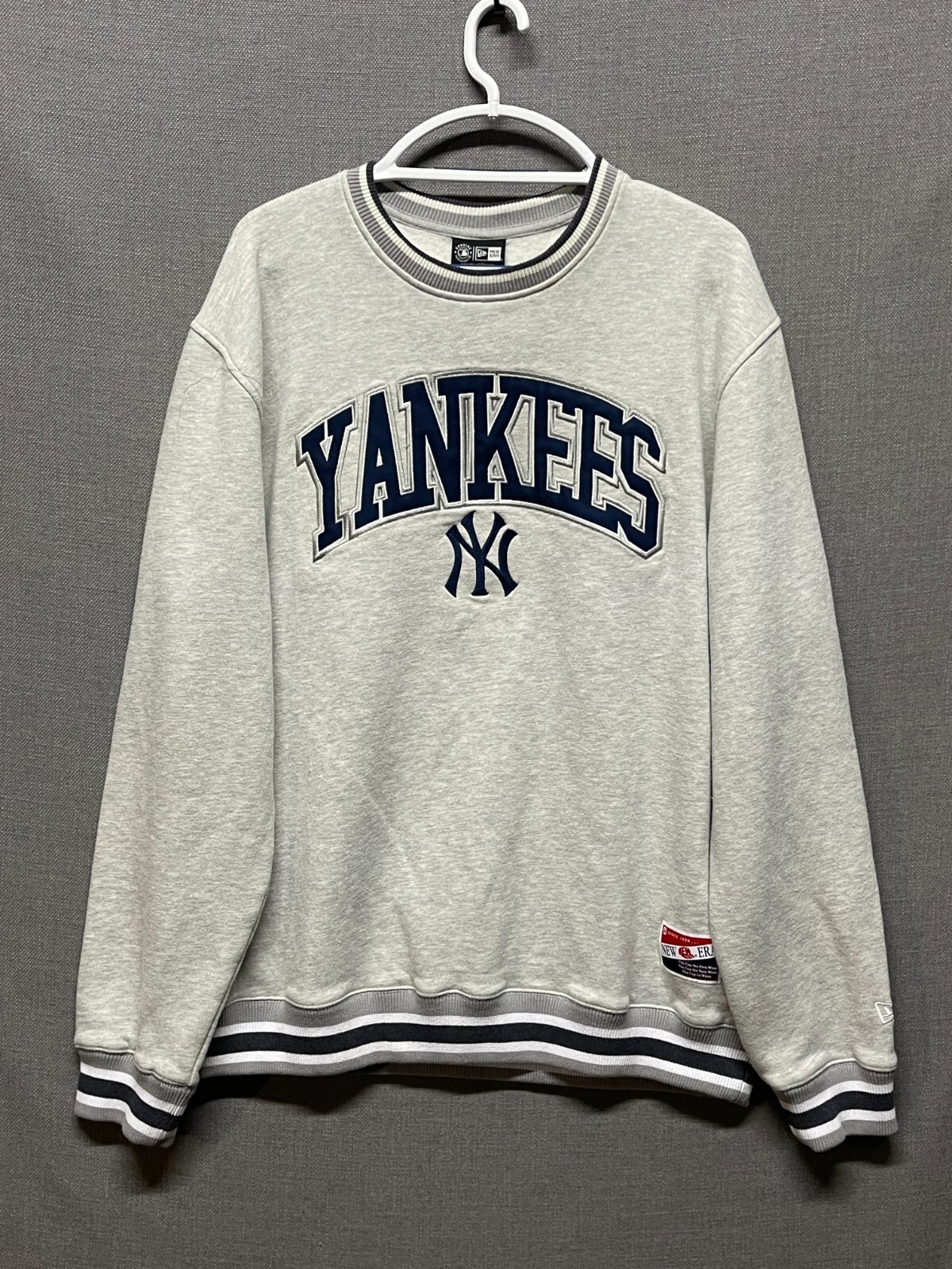 New York Yankees Sweatshirt Mens XL Grey MLB New Era Classic Logo
