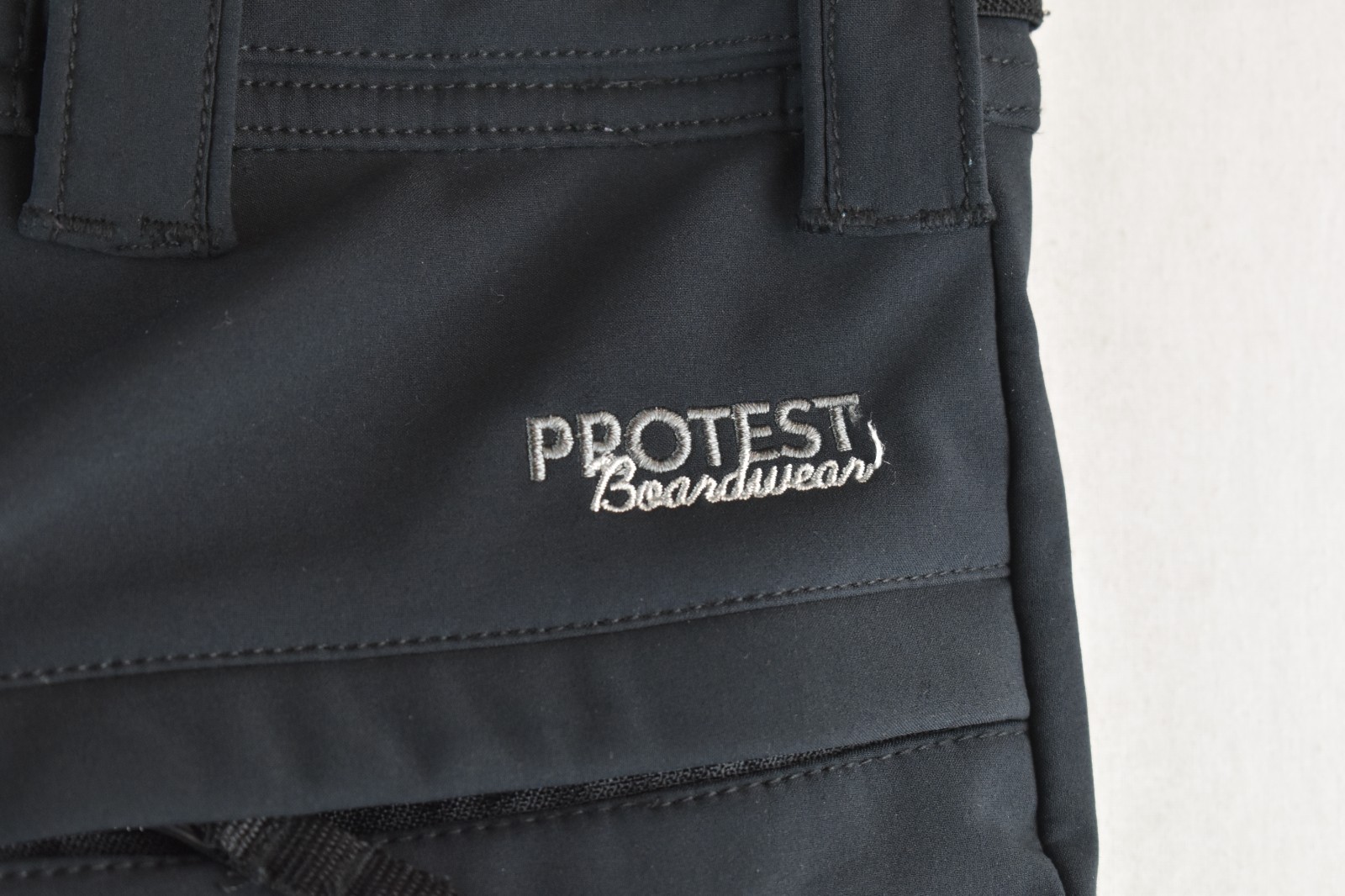 Protest Womans Geotech Softshell Skiing Snowboard… - image 7