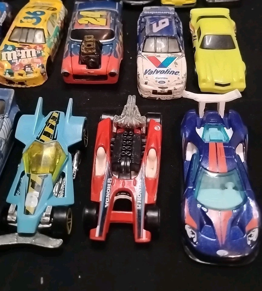 Mix Lot Toy Vehicles - Matchbox, Hot Wheels, and China made Racing Cars - Image 2 of 4