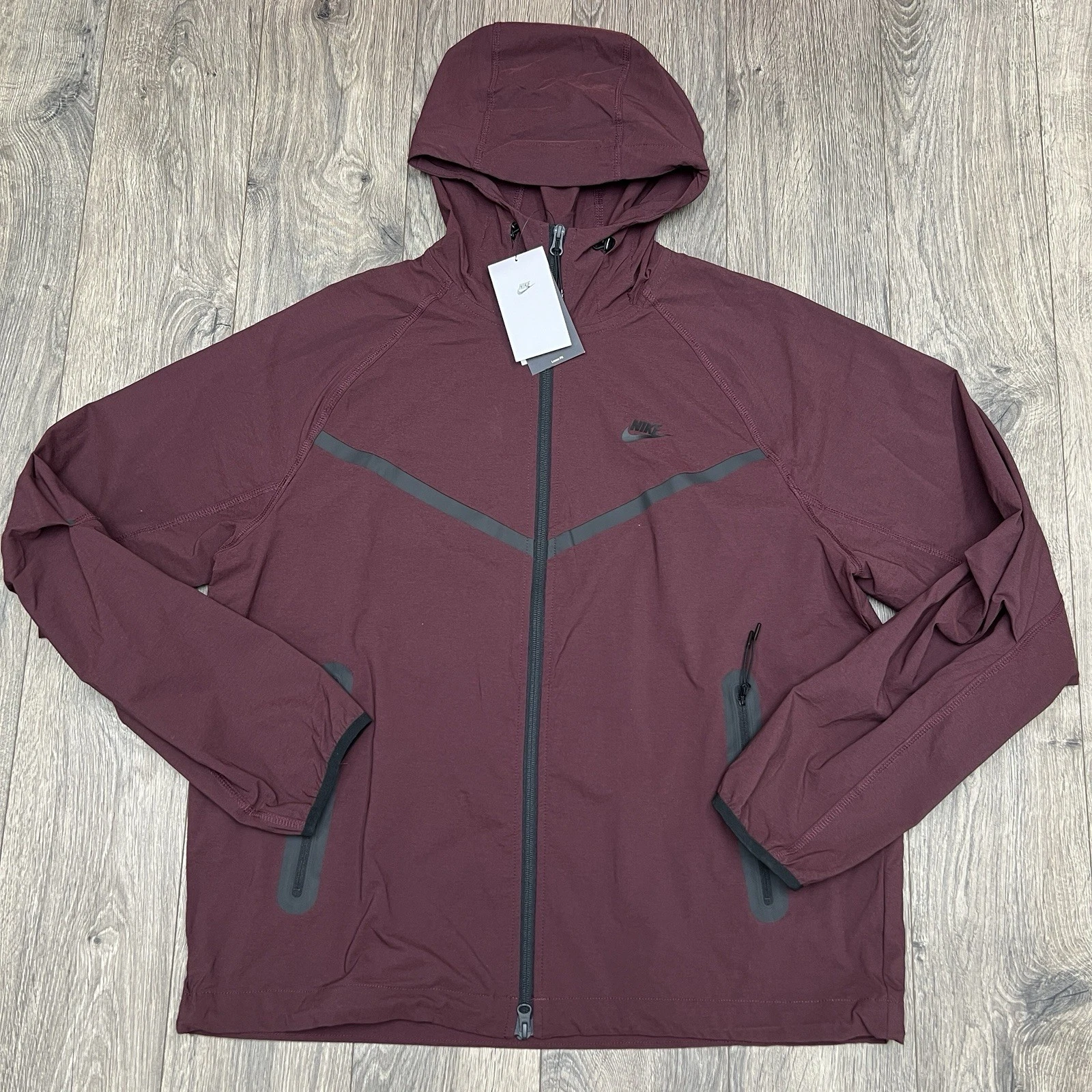 Nike Tech Windunner Woven Jacket Size Medium Mens Burgundy Black Full Zip $145