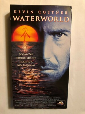 WATERWORLD KEVIN COSTNER, DENNIS HOOPER VHS