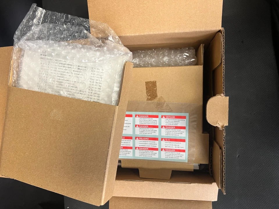 NEW TOSHIBA TRANSISTOR INVERTER VFS11-2015PMY-A31 [X} - Image 3 of 4