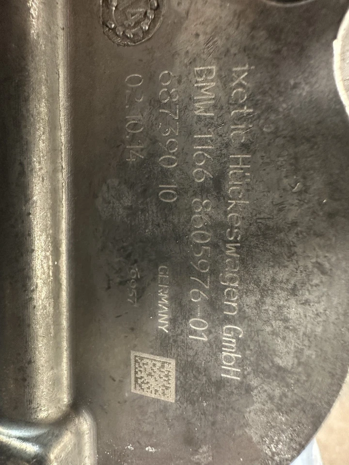 BMW ORIGINAL N63/ S63 New Vacuum Pump #11668605976 OEM - Image 2 of 4