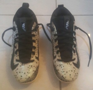 mike trout youth baseball cleats