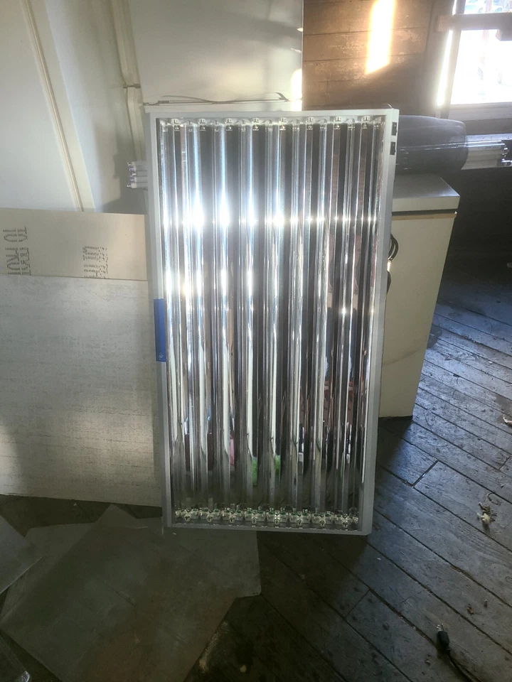 Lámpara de crecimiento 3-t5 4 pies (múltiples) con 16 bombillas Foto 2 de 4