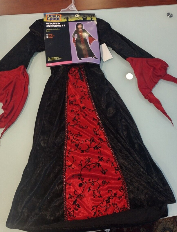 NWT TOTALLY GHOUL GIRLS WICKED SORCERESS HOODED DRESS BLACK RED SIZE SMALL S