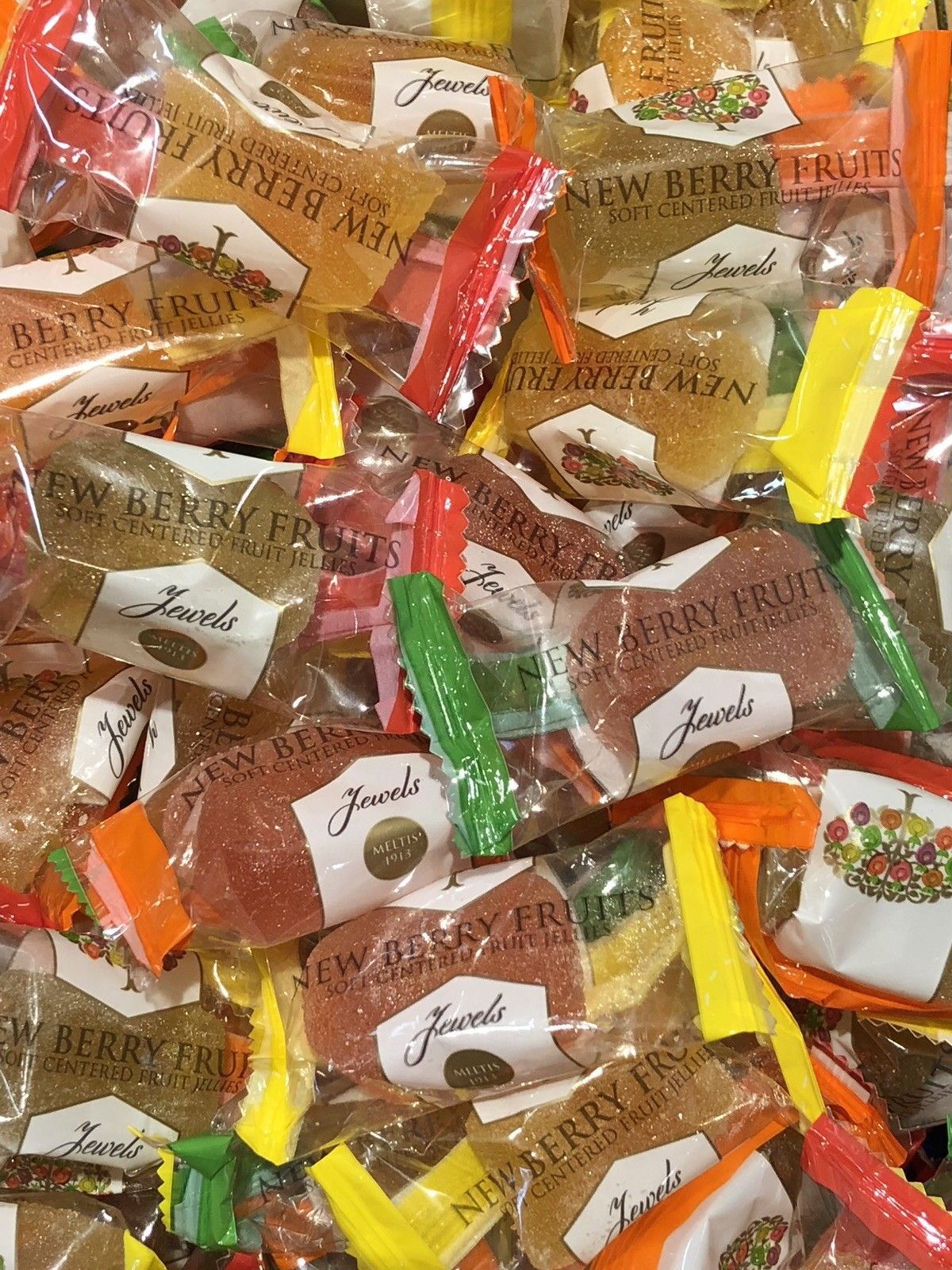NEW BERRY FRUITS JEWELS SOFT JELLIES * INDIVIDUALLY WRAPPED * LIQUID