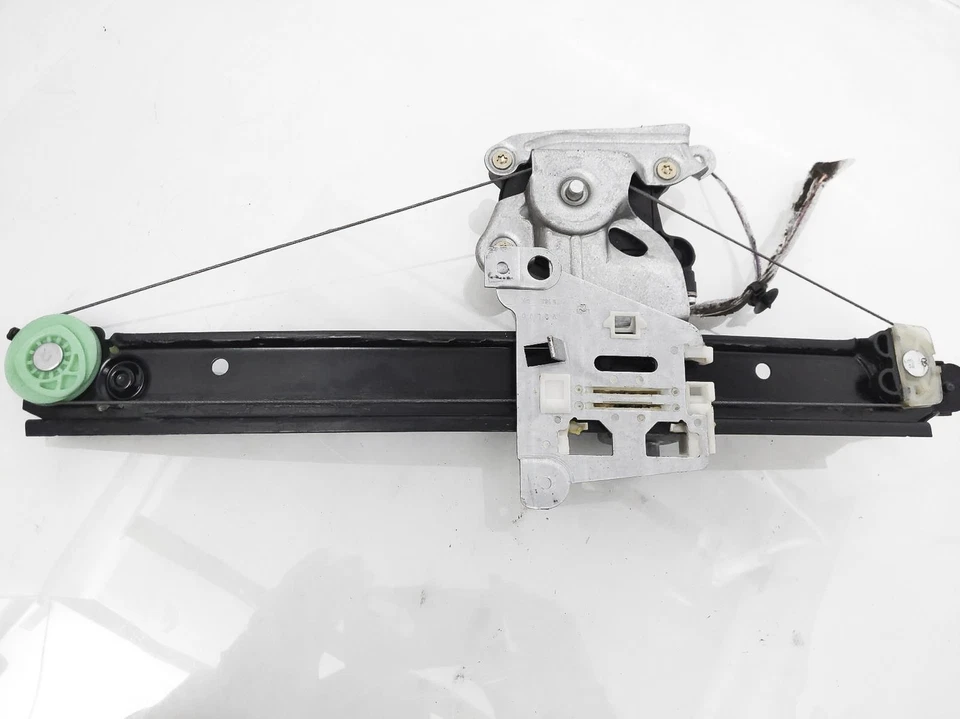 Двигатель регулятора стеклоподъемника задней левой водительской двери 2001-2007 Volvo V70 3125371 - Изображение 4 из 4