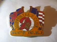 RARE OLD TAMPA BAY BUCCANEERS NFL  AMERICAN FOOTBALL UK ENAMEL BROOCH PIN BADGE