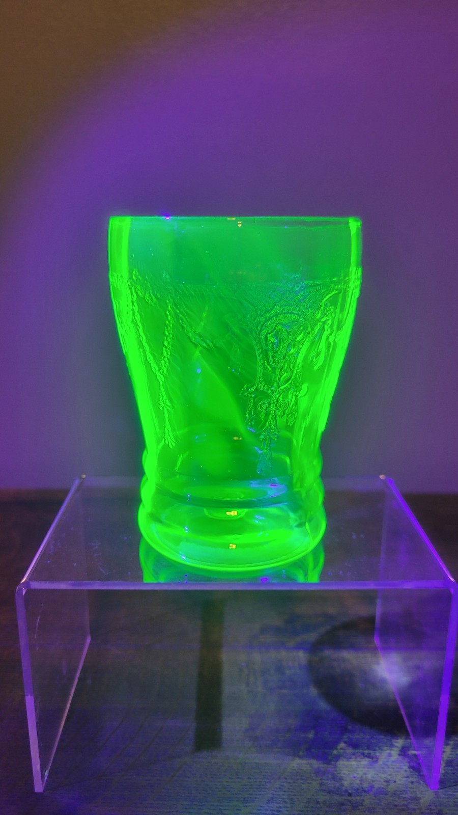 Vintage Anchor Hocking Urnamium Cameo Pattern Tumbler/Glass