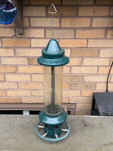 Brome Squirrel Buster Plus Bird Feeder w/6 Metal Perches