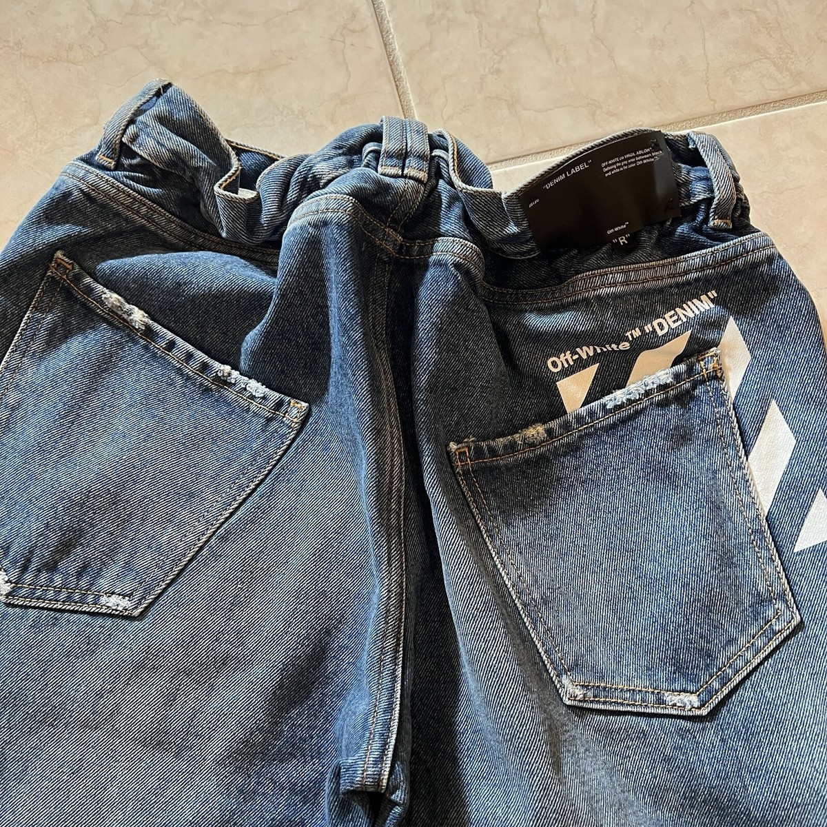 新品未使用off-white Slim Low Crotch Jeans w32 新品未使用off-white Slim Low Crotch Jeans w32 - メルカリ