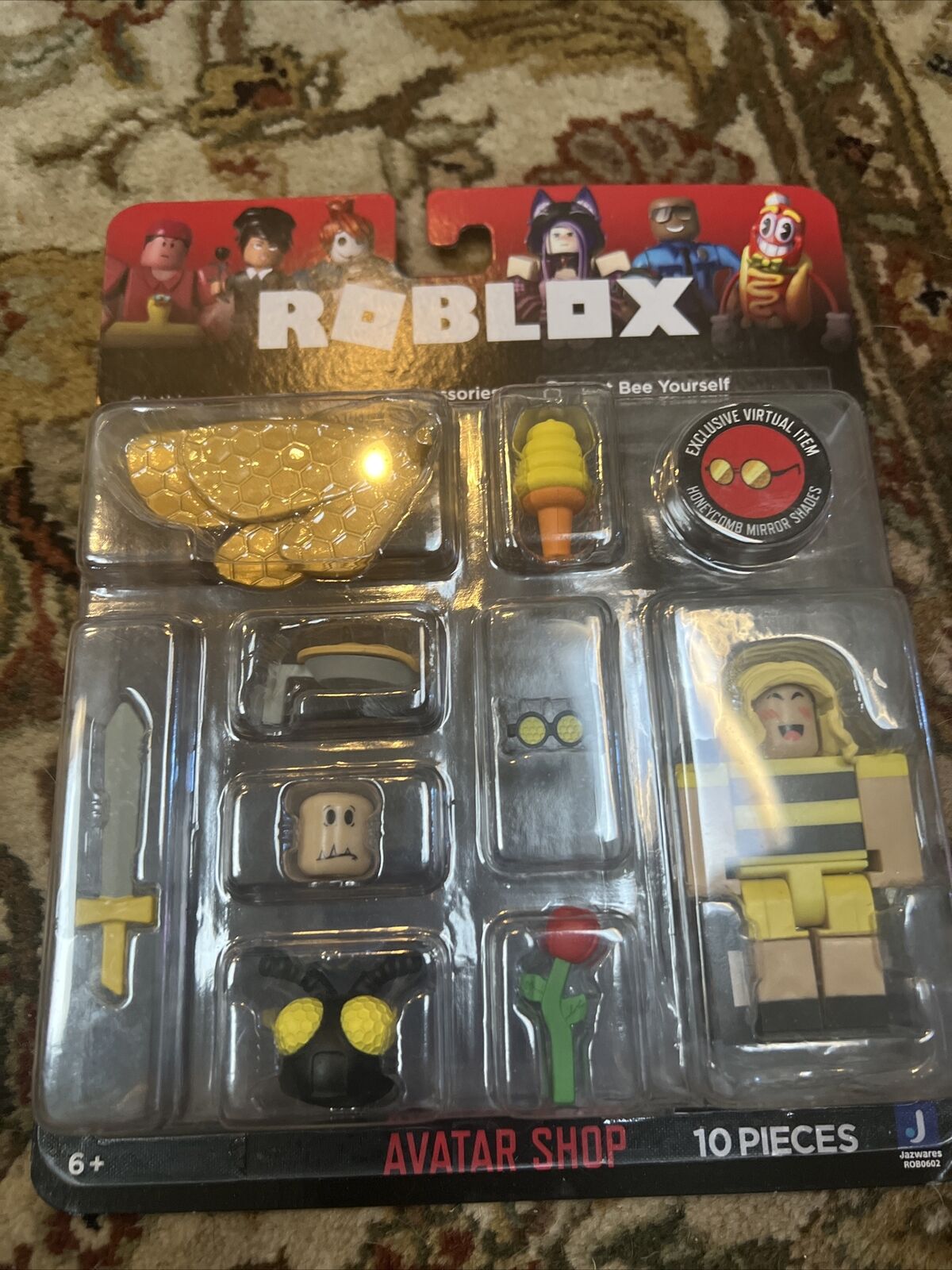 2022 ROBLOX Action Figure Avatar Shop Series JUST BEE YOURSELF