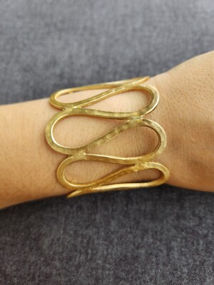 Waved Maxi Bracelet Brutalist Aztec Goldtone Brushed Chunky Cuff EUC