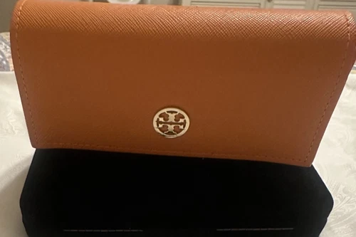 Custodia morbida per occhiali da sole Tory Burch arancione + bracciale in pelle con strass combo