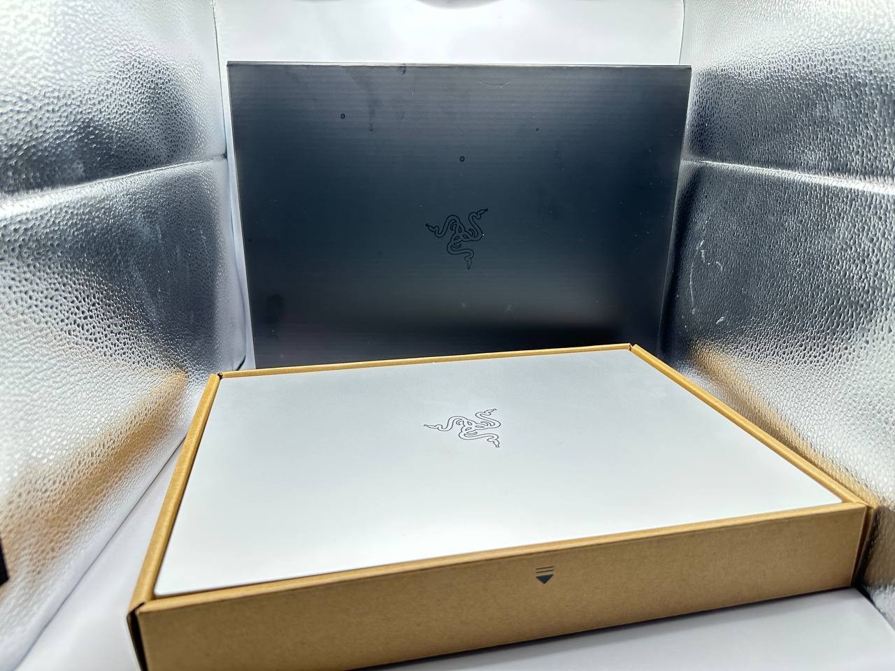 Razer Blade 14 120Hz QHD+ 2.0 GHz Ryzen AI 9 365 32GB 1TB SS