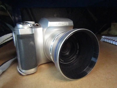 Fujifilm FinePix S304 3.2MP Digital Camera - No Card