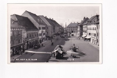 D1149) Postcard St. Veit an der Glan Photo AK Square Shop Car