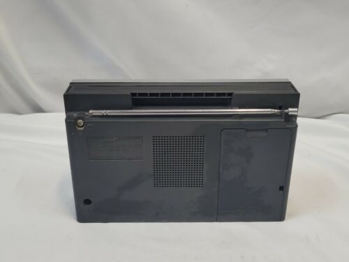 Vintage Sony ICF-700W FM/AM 2 Band Receiver Portable Radio w/ AC Adapter - 第 4/7 張圖片