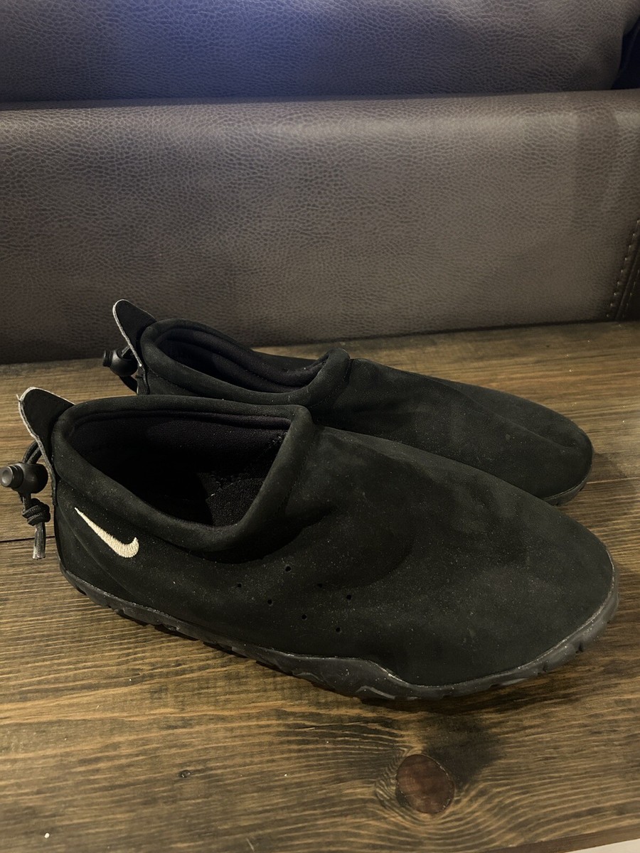 nike acg aqua sock