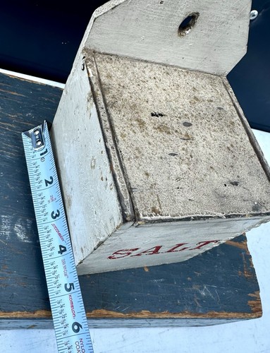 PRIMITIVE SALT BOX WOOD HINGED Lid Old White And Red Paint ANTIQUE - Picture 11 of 12
