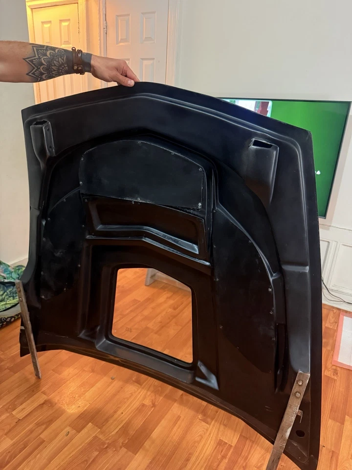 Real Carbon Fiber Front Vented engine Hood Fits Chevrolet Corvette C7 2014-2019 - Image 3 of 4