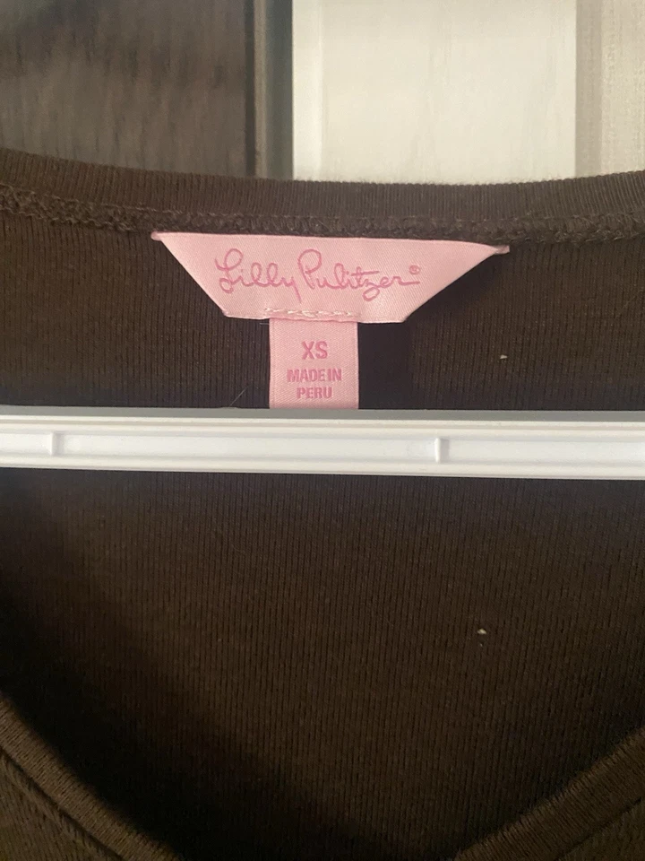 Camiseta LILLY PULITZER Suave Elastizada Manga Larga Marrón Cuello en V Top Talla X-Pequeña Foto 2 de 4