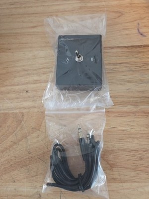 3.5mm Multi Audio Switcher, 2 Ports Audio Splitter Box 2 in 1 Out / 1 in 2 Out 