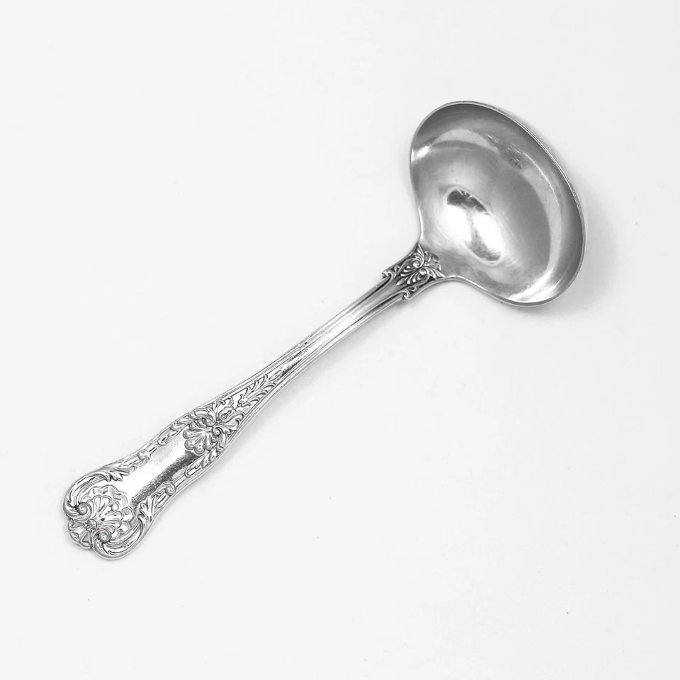 Cucharón de salsa de Birks plata de ley en patrón Queens Foto 2 de 4