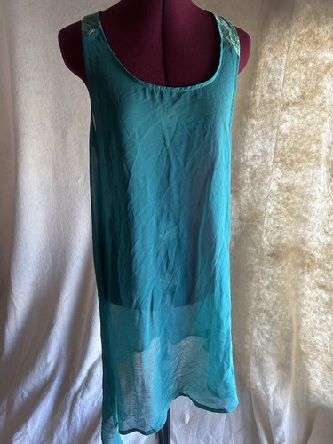 Abito Donna "Forever 21" Tg. Med. verdastro/teal - orlo angolare senza maniche fluido - Foto 3 di 3